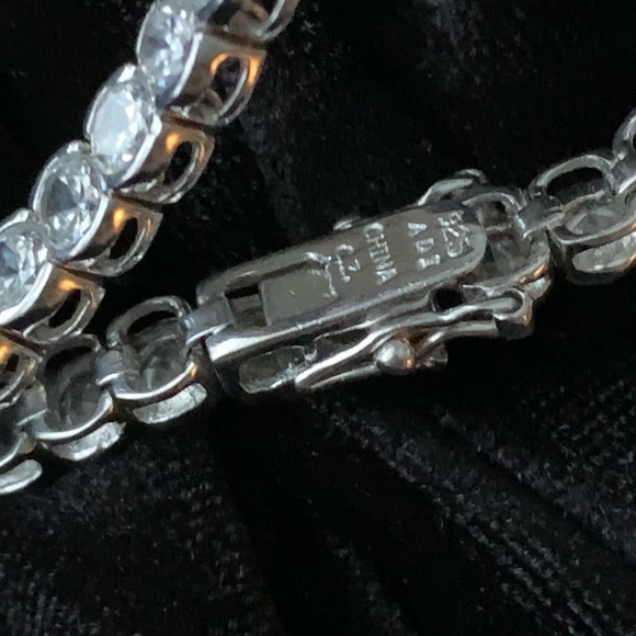 Sterling Silver and Cubic Zirconia Tennis bracelet signed ADI 925 C.Z ❤️ - Picture 4 of 5